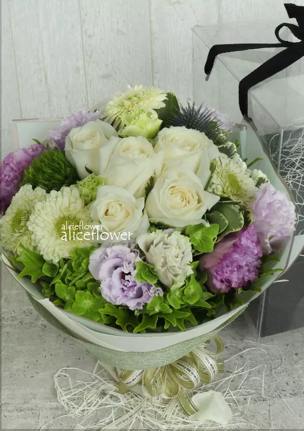 仲夏夜盒裝花,玫瑰情緣白玫盒裝花束