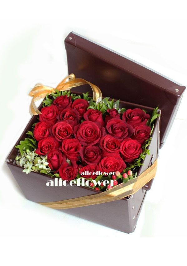 精緻盆花設計,心動愛戀紅玫盒裝花