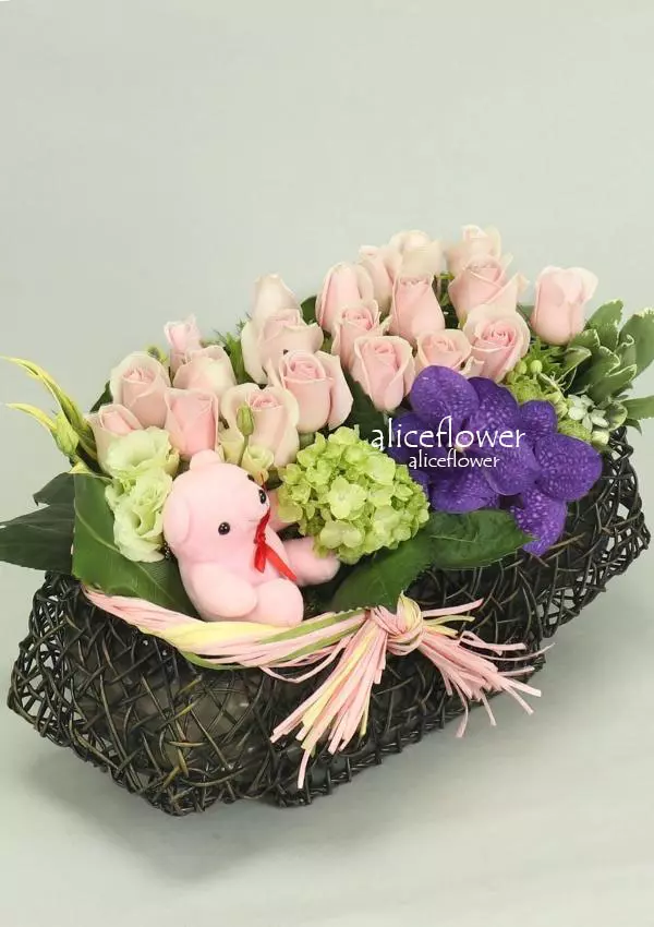 玫瑰花束 盒裝,甜芯寶貝粉玫盆花