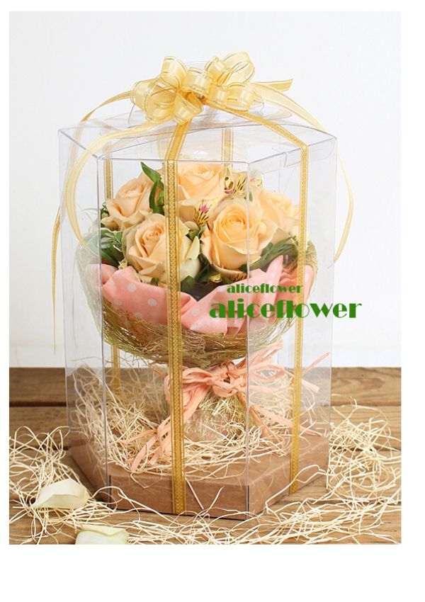 Bouquet in a Box,Orange Star Touch Roses