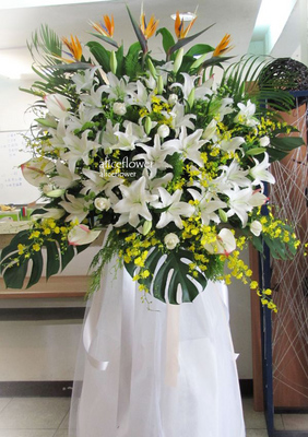 Sympathy &  Funeral Flowers,Heartfelt Condolences Funeral Standing Spray cb022