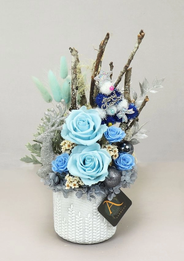 Christmas Gift-Beautiful christmas season. This gift  send your warmest season´s greetings across the miles.!-Alice Florist Taipei.