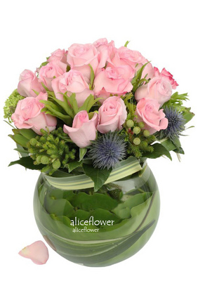 Bouquet in Vase,Pink Profusion