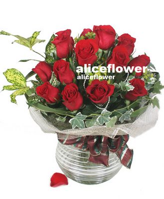 Bouquet in Vase,Red heart