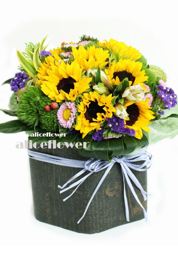 Hand wrapped bouquet,Sunflower Sweetness