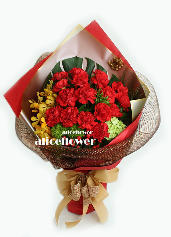 Hand wrapped bouquet,Warm Best Mom