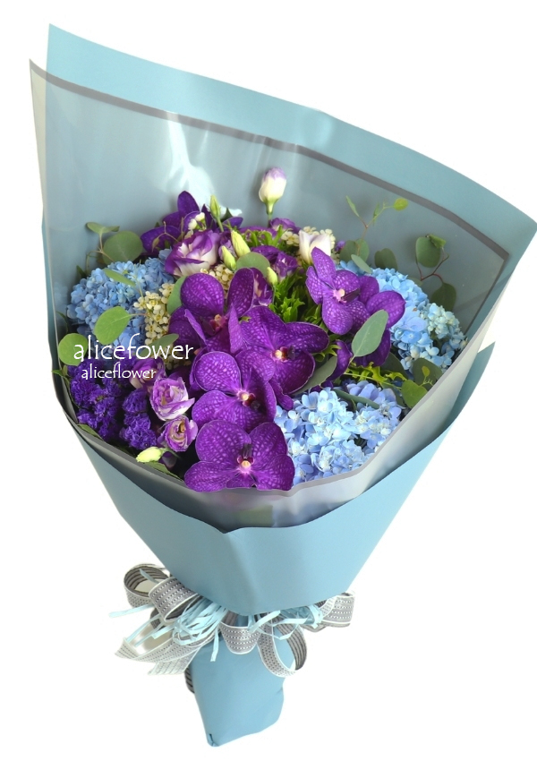 Hand wrapped bouquet,Violet Garden