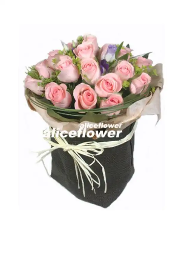 @[Roses Bouquet],Romanticism