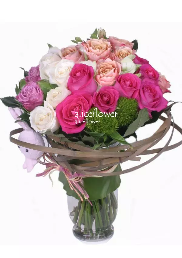 @[Rose Bouquet in vase],Beyond Paradise