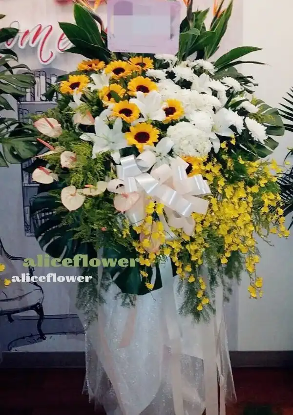 @[Sympathy &  Funeral Flowers],Peaceful Memories nb003