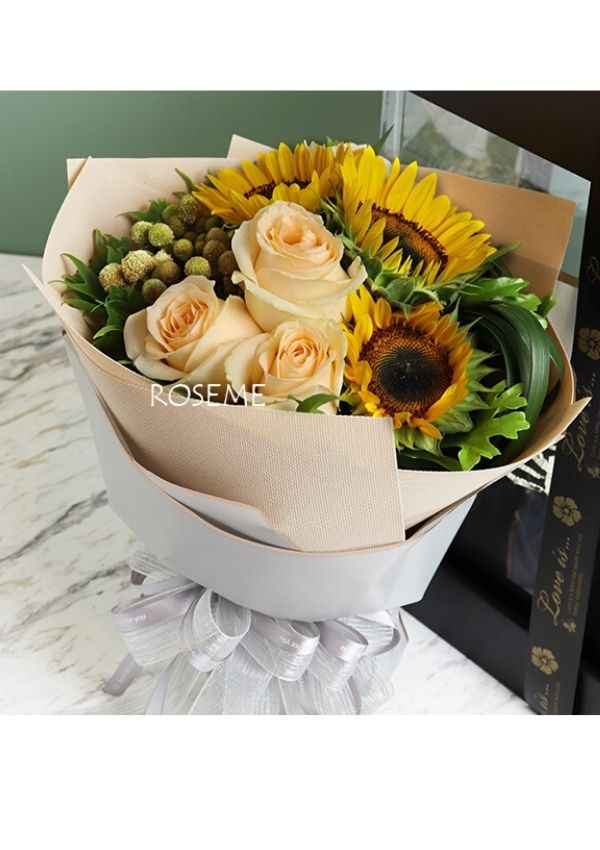 Hand wrapped bouquet,Flower Poet Roses & Sun Flowers