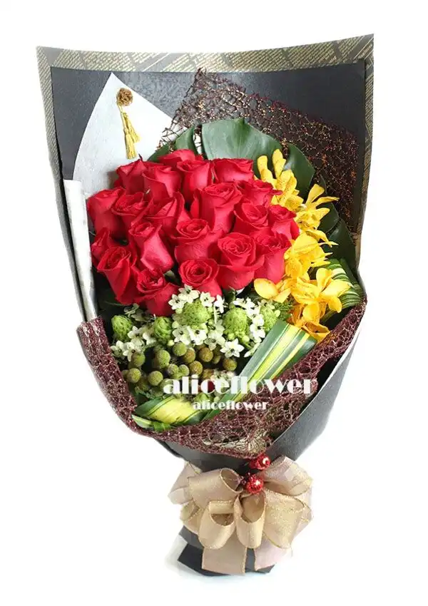 @[Hand wrapped bouquet],Love Romanticism Red Roses