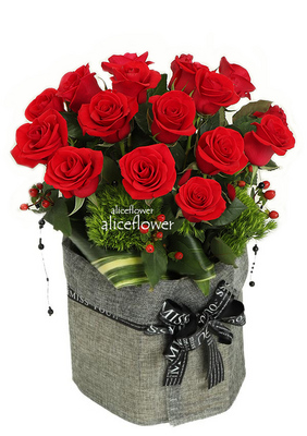 玫瑰花束-心花現,臻藏花樣紅玫瑰盆花