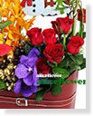Christmas Gift-Full of blessings. This Christmas candle Arrangment is perfect gift for any of the treasured friends, family and coworkers on your list-Alice Florist Taipei