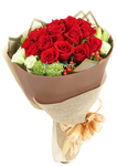 Roses Bouquet-Red rose flowers convey a romantic atmosphere through crystal glass flowers, the roses say